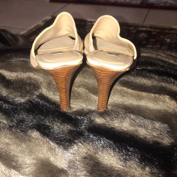 Sandals - Picture 3 of 4